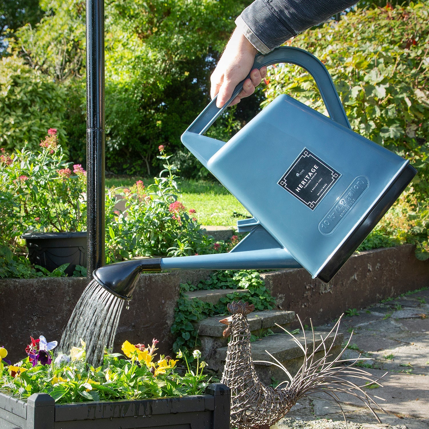 Outdoor Metal Watering Can: How to Choose the Perfect One?