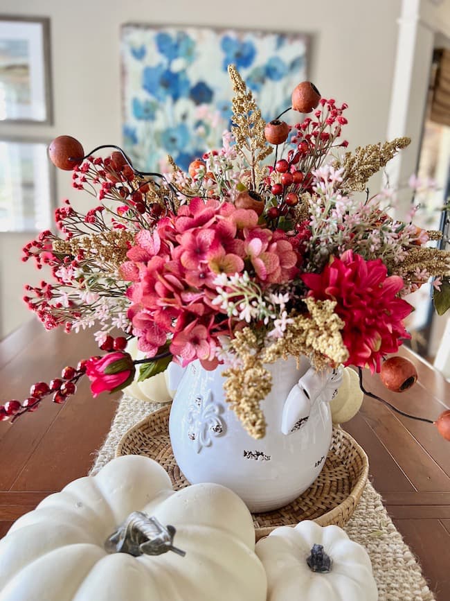 Pretty Indoor Flowers for Fall: Create a Cozy Autumn Vibe