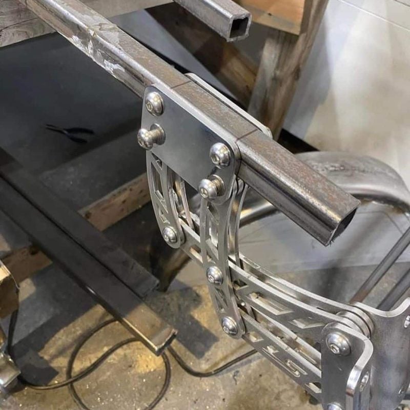 Upgrade Your Truck: Choosing a Truck Bed Lift Scissor Hinge.