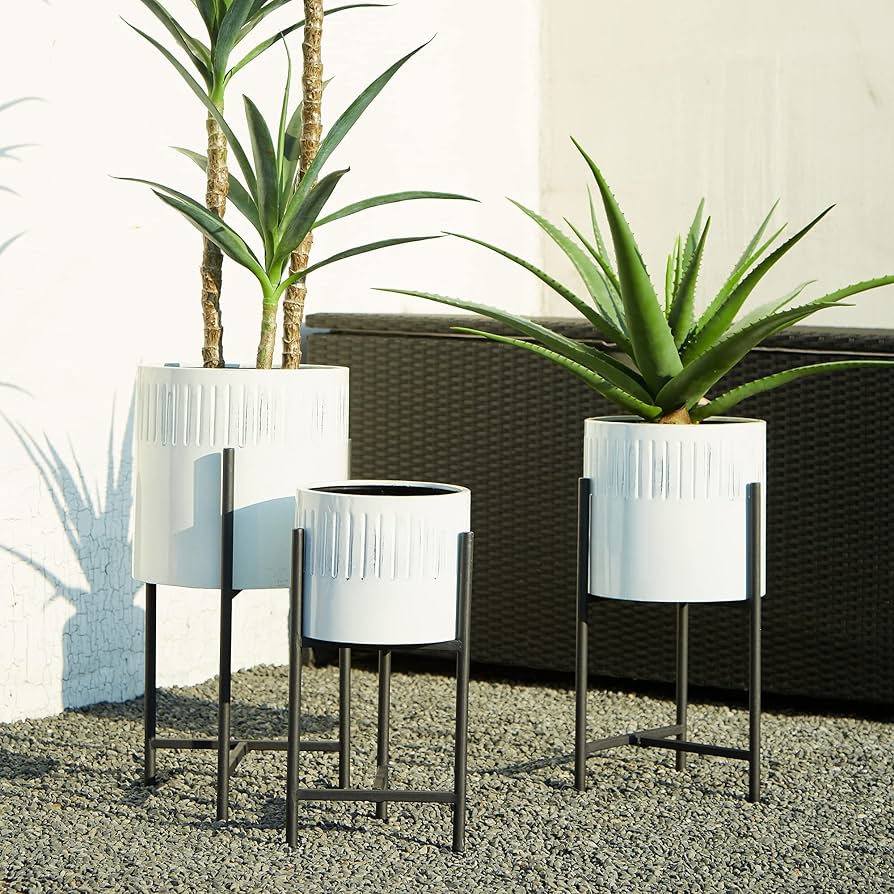 Upgrade Your Greenery: Choosing the Right Modern Plant Pot and Stand.
