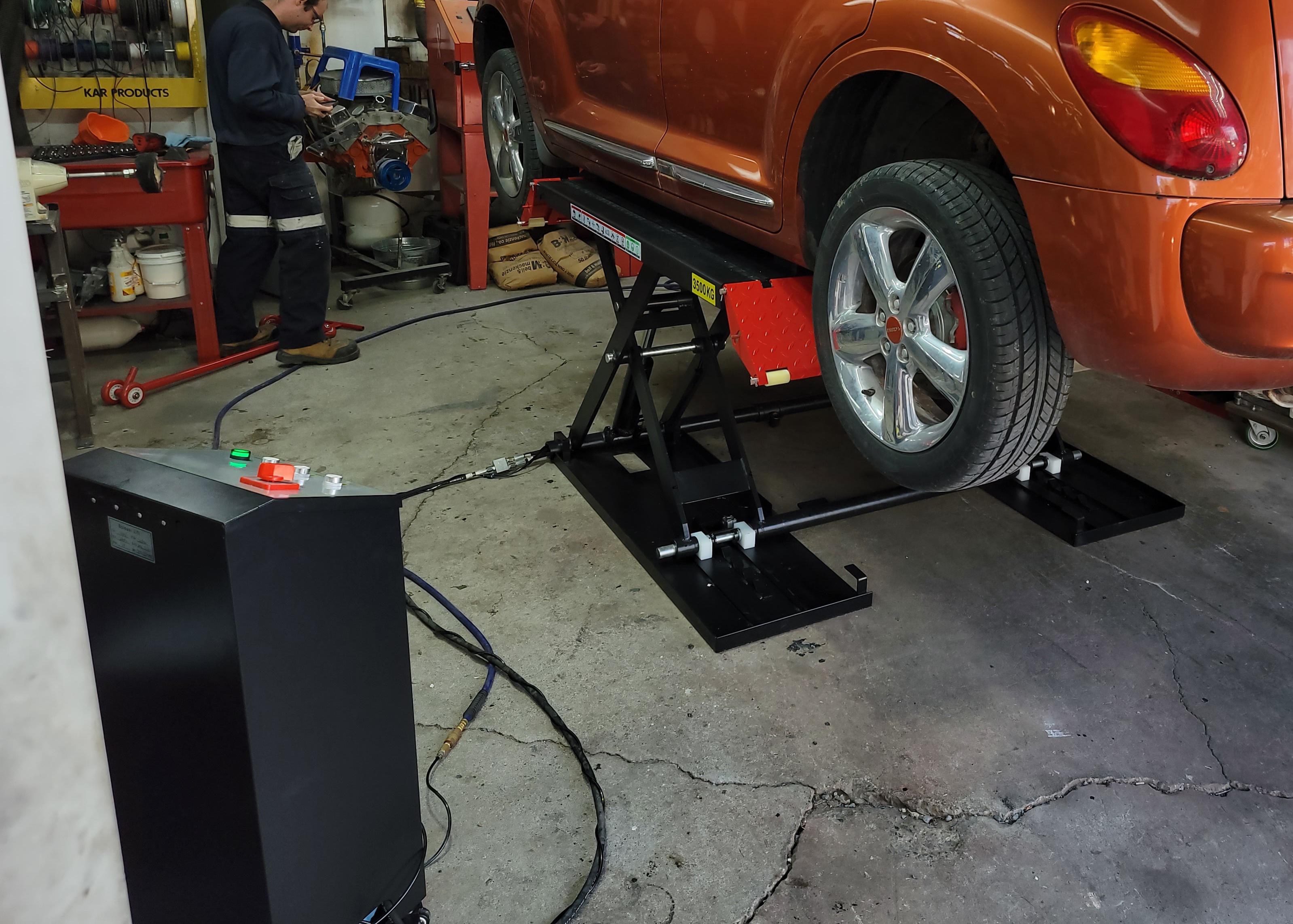 Cheap Vehicle Scissor Lift: Is It Worth the Risk?