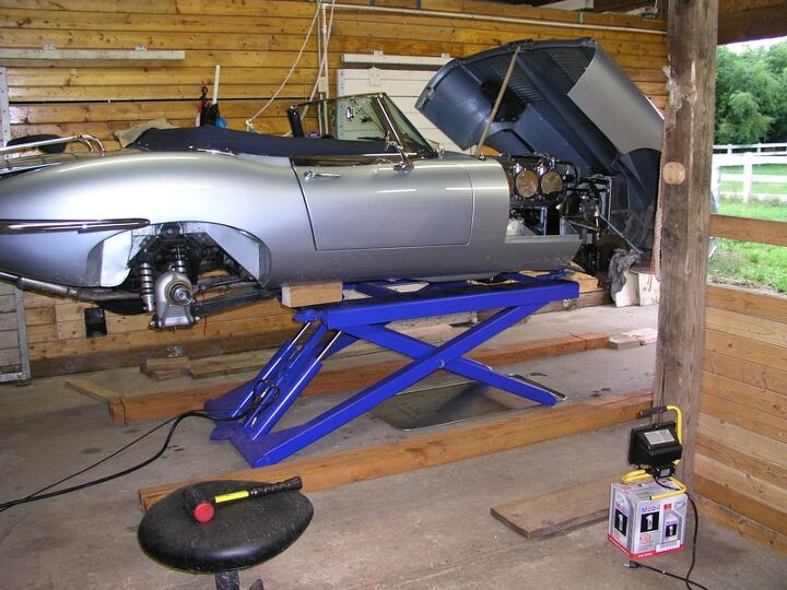 Cheap Vehicle Scissor Lift: Is It Worth the Risk?