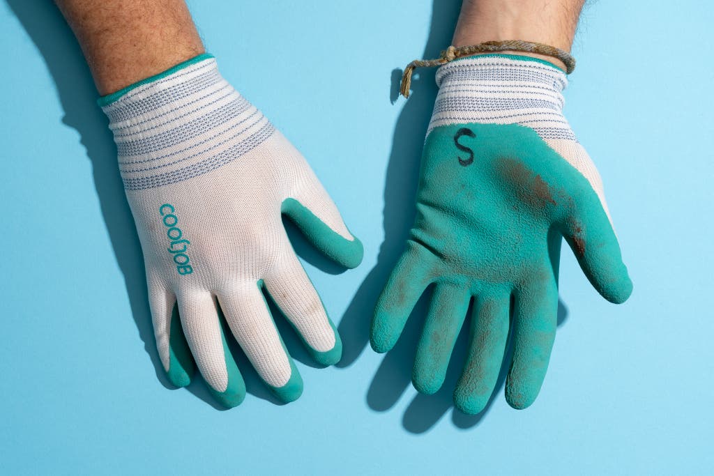 Need Cotton Gardening Gloves? See Our Buying Guide & Reviews!