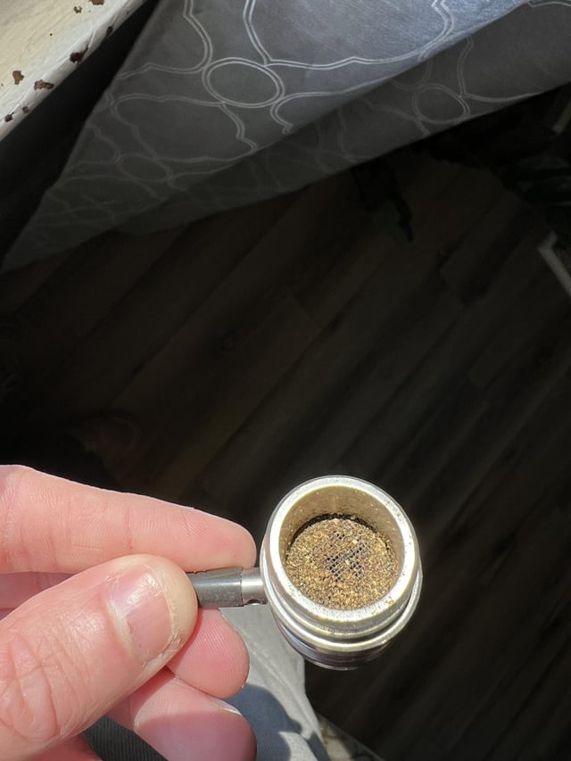 How do I clean my flowerpot b-zero? Keep it performing well with this guide.