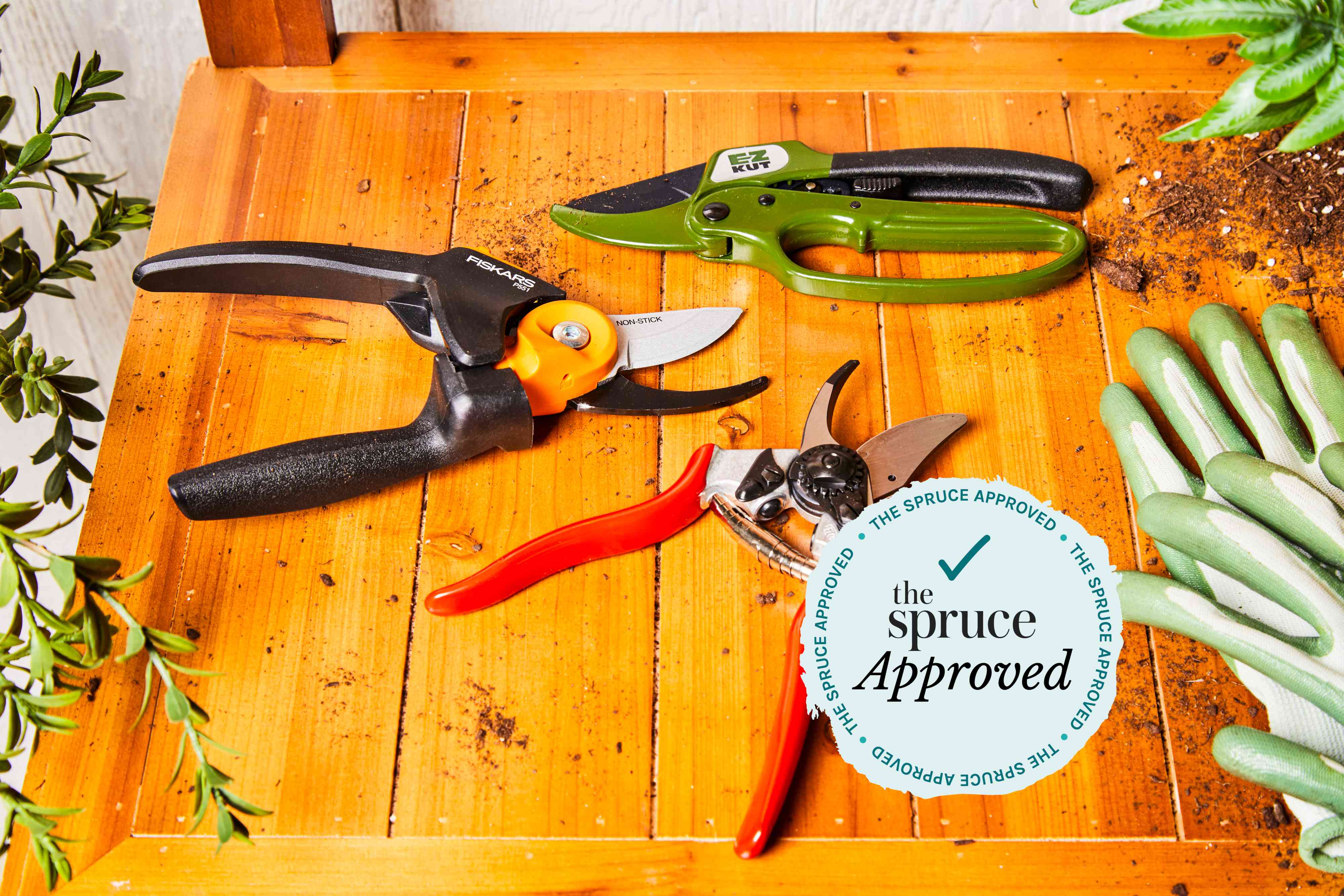 Best Big Scissors for Gardening: Top Picks & Reviews