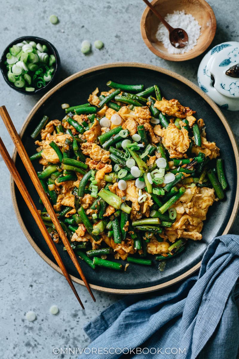 Are dried garlic flowers good for cooking stir-fries? Yes find simple ideas to enhance your meals.