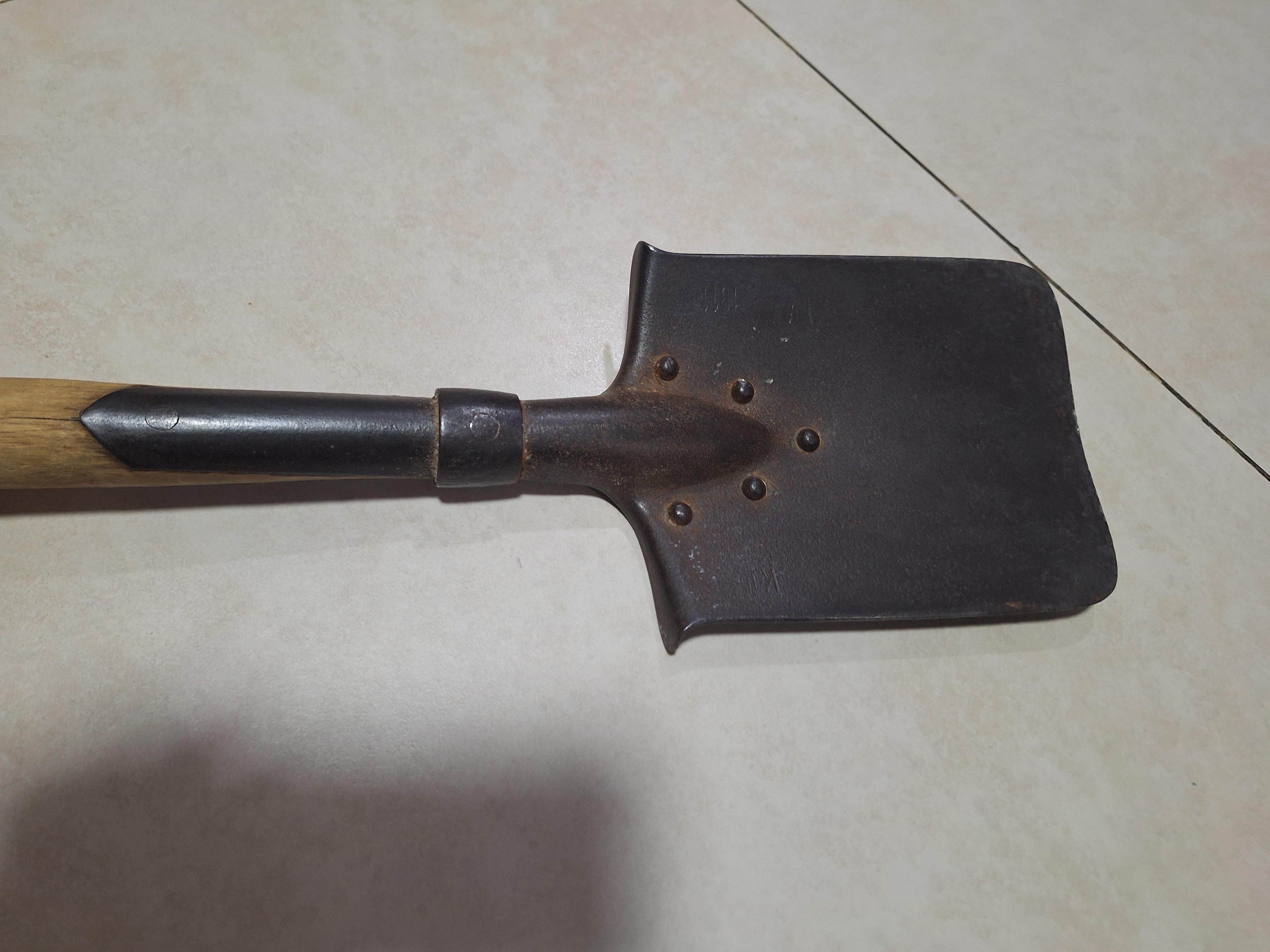 How can you spot a genuine trench shovel ww2? (Easy tips for new collectors to avoid fakes)