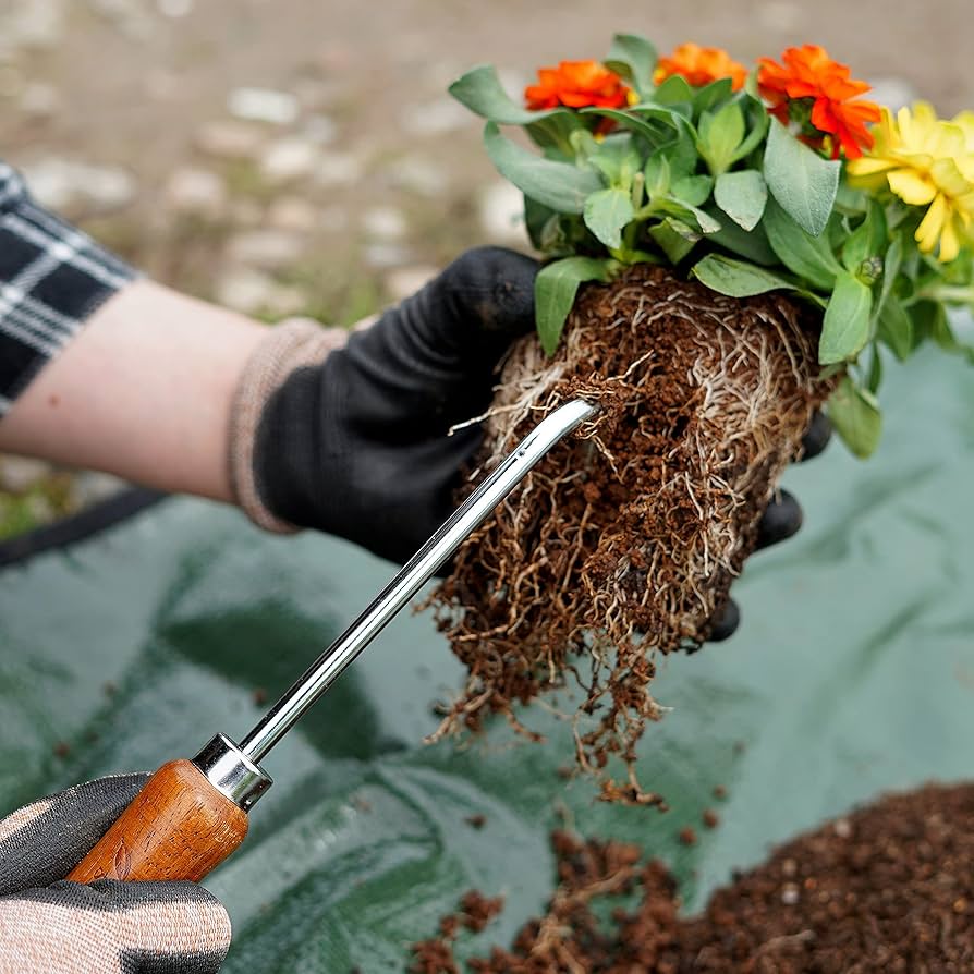 What are the must-have japanese gardening tools? (Discover these top essential picks for your beautiful garden now)