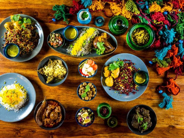 Whats cooking for the dis lunch menu today? Explore all the delicious and fresh daily options available!
